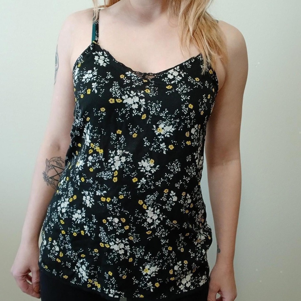 Vera‎ Wang black floral cami